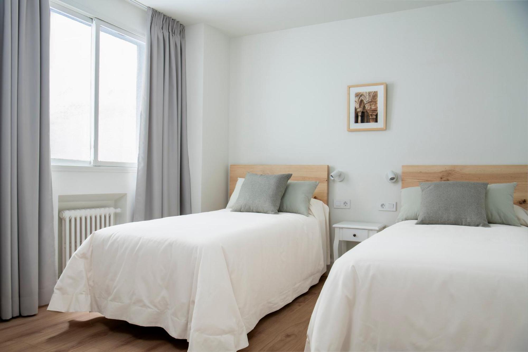 Magno Apartments Principe Севиля Екстериор снимка